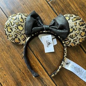NWT-Disney Mickey Leopard Ears